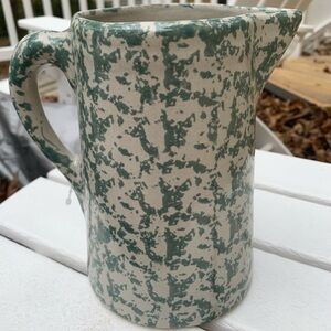 Green picture sponge wear splatter pouring picture.  8” tall